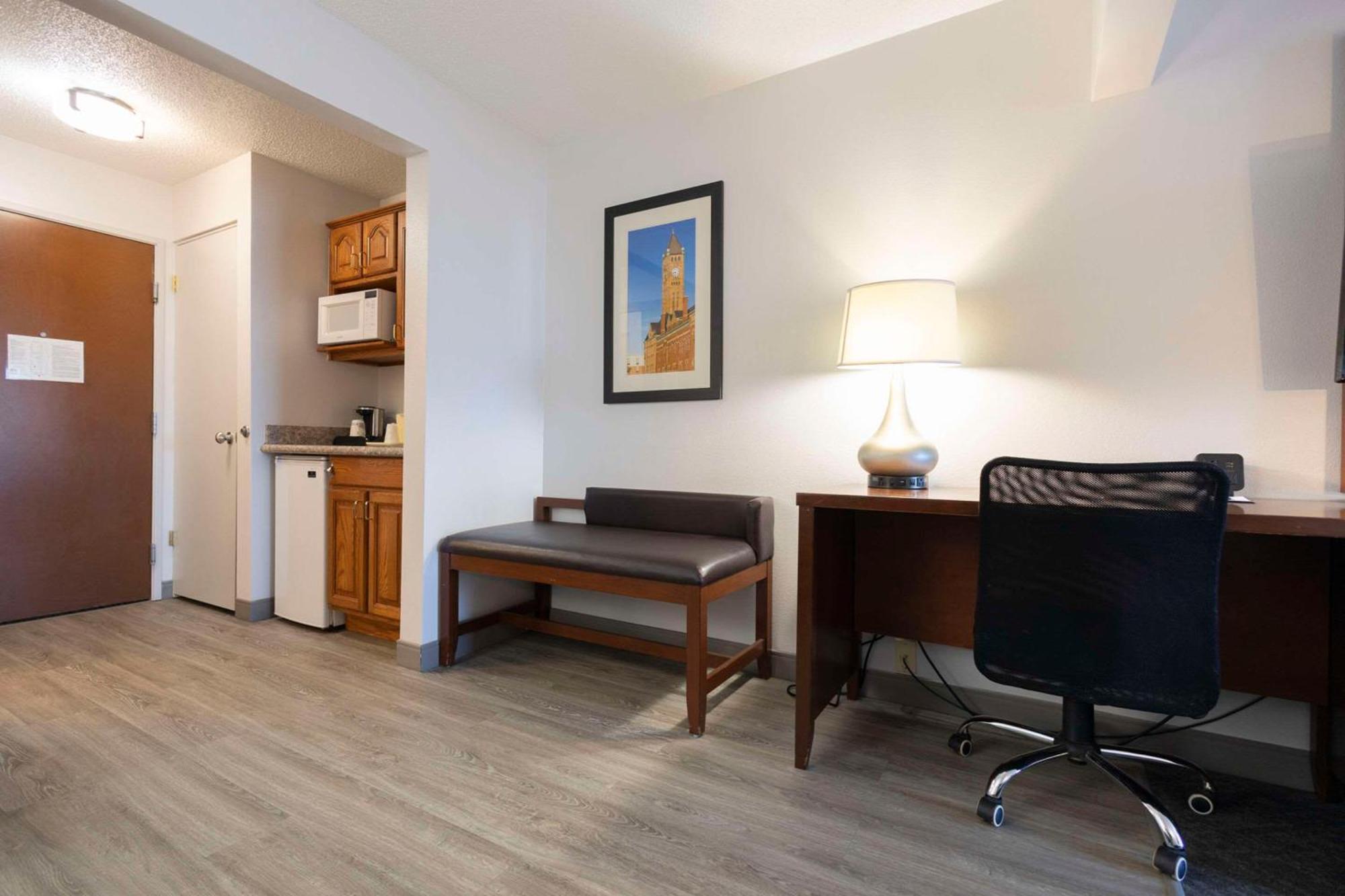 Comfort Suites Springfield Buitenkant foto